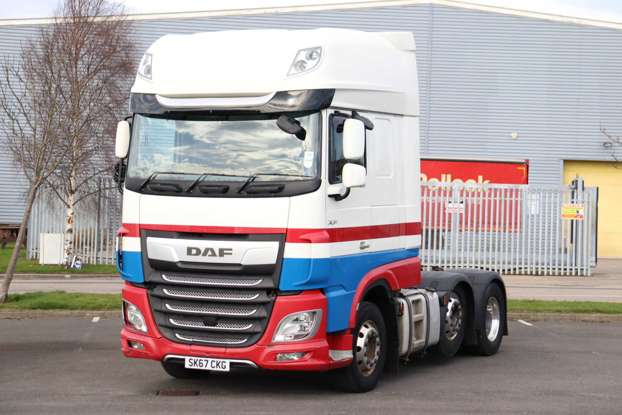 DAF XF 106 480 6X2 SUPER SPACE 6X2 MIDLIFT TRACTOR (2017) - Comvex Trucks
