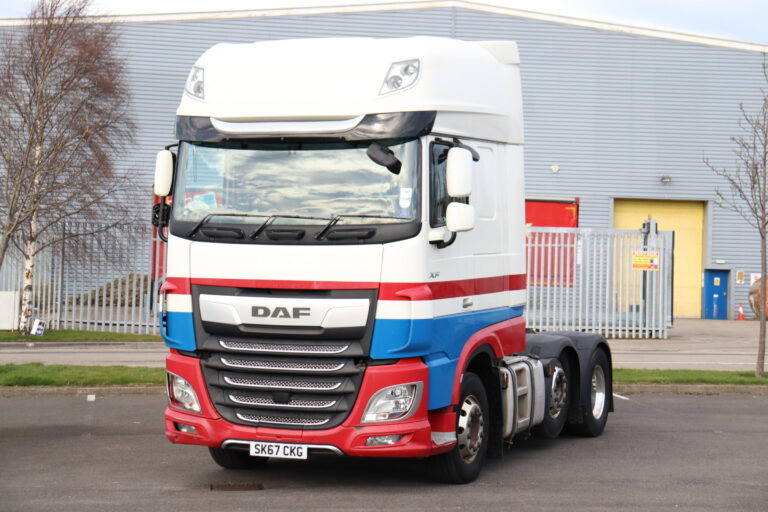 DAF XF 480 6x2 Super Space Tractor Unit for sale comvex trucks uk export