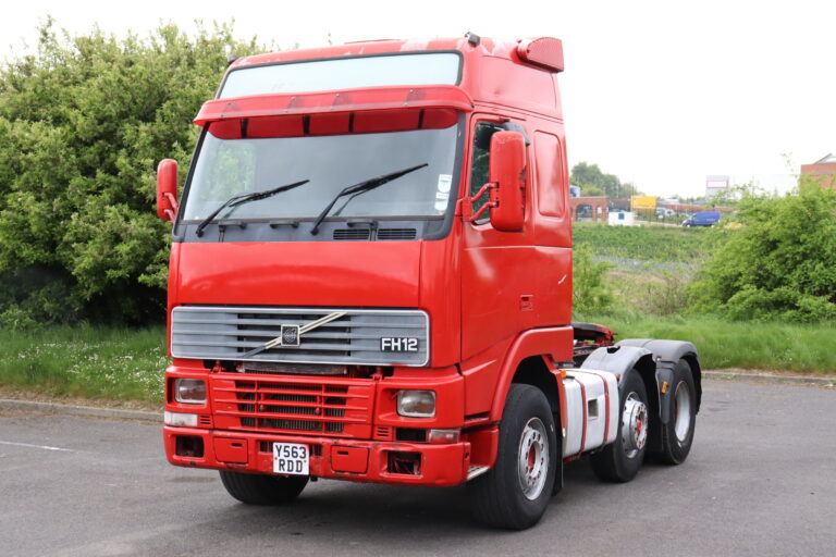 Volvo FH12 420 6x2 Globetrotter Tractor unit truck for sale comvex trucks uk