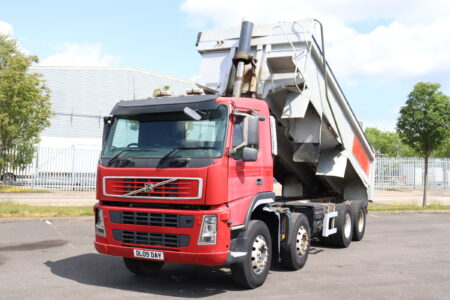 Volvo FM 380 8x4 Alloy PPG Tipper truck for sale comvex trucks uk