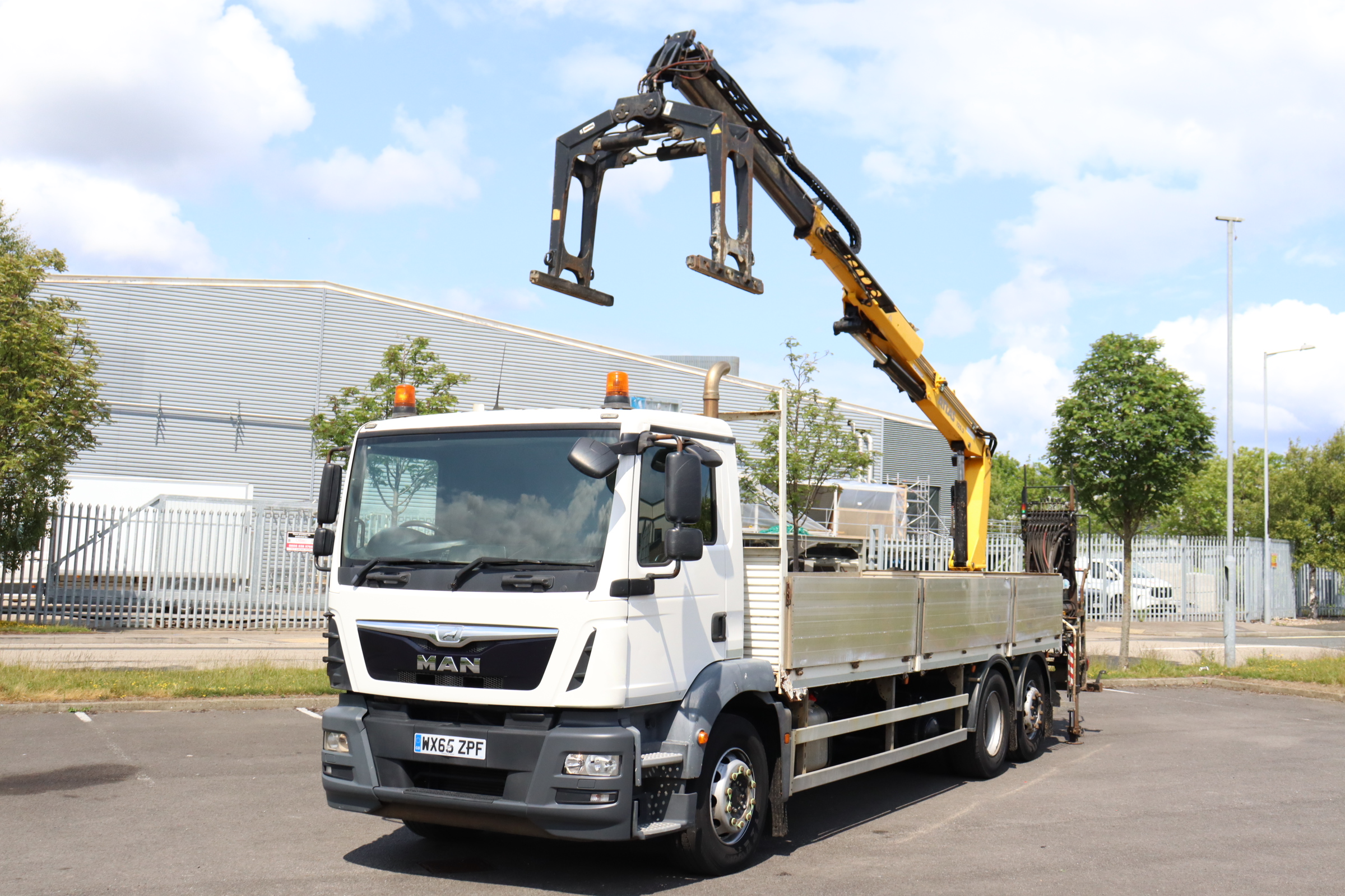 MAN TGM LX 26 290 6X2 ATLAS 125.2 BRICK CRANE DROPSIDE (2015