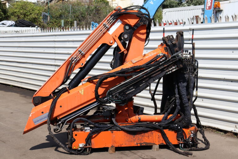 Atlas 105.2 Knuckleboom Loader Crane for sale comvex trucks uk export