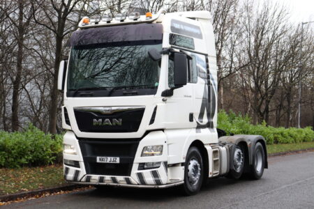 man tgx xxl 480 6x2 midlift tractor unit trucks for sale comvex trucks uk export