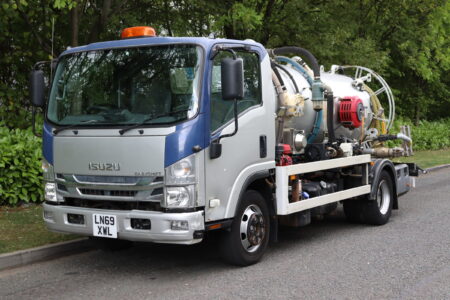 Isuzu N75 190 3.400l Vacuum Tanker truck for sale comvex trucks uk export